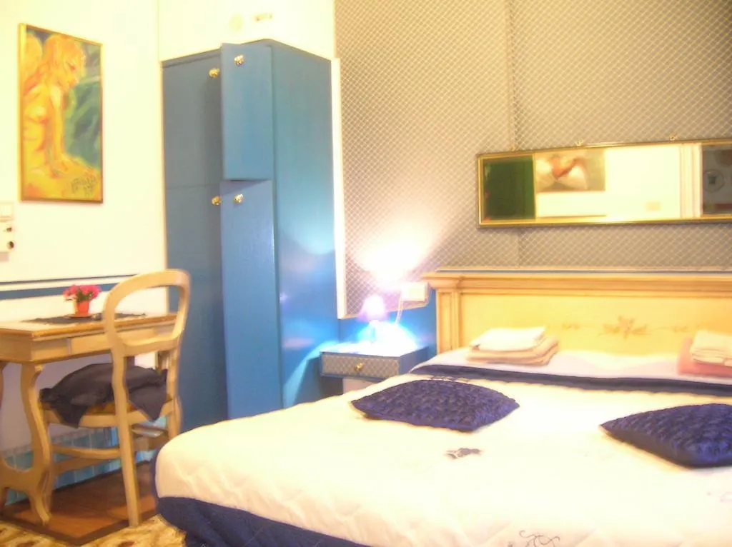 Bed and Breakfast Biennale Benátky 0*,